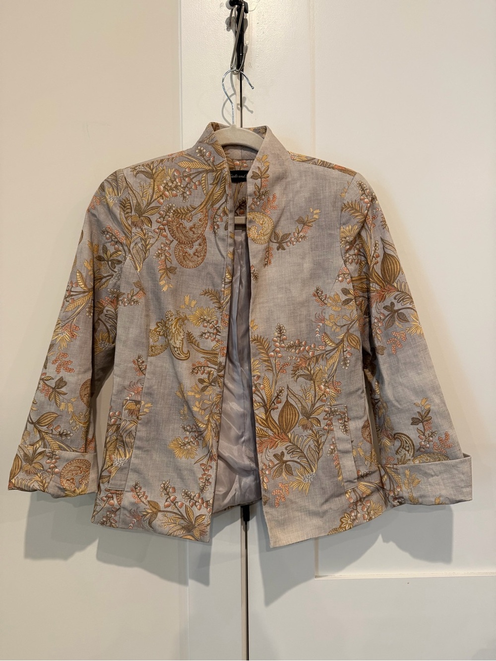 ESTELLE AND FINN SHAPED JACKET Light Blue Floral Sz 0 MSRP: $595 Like New Summer
